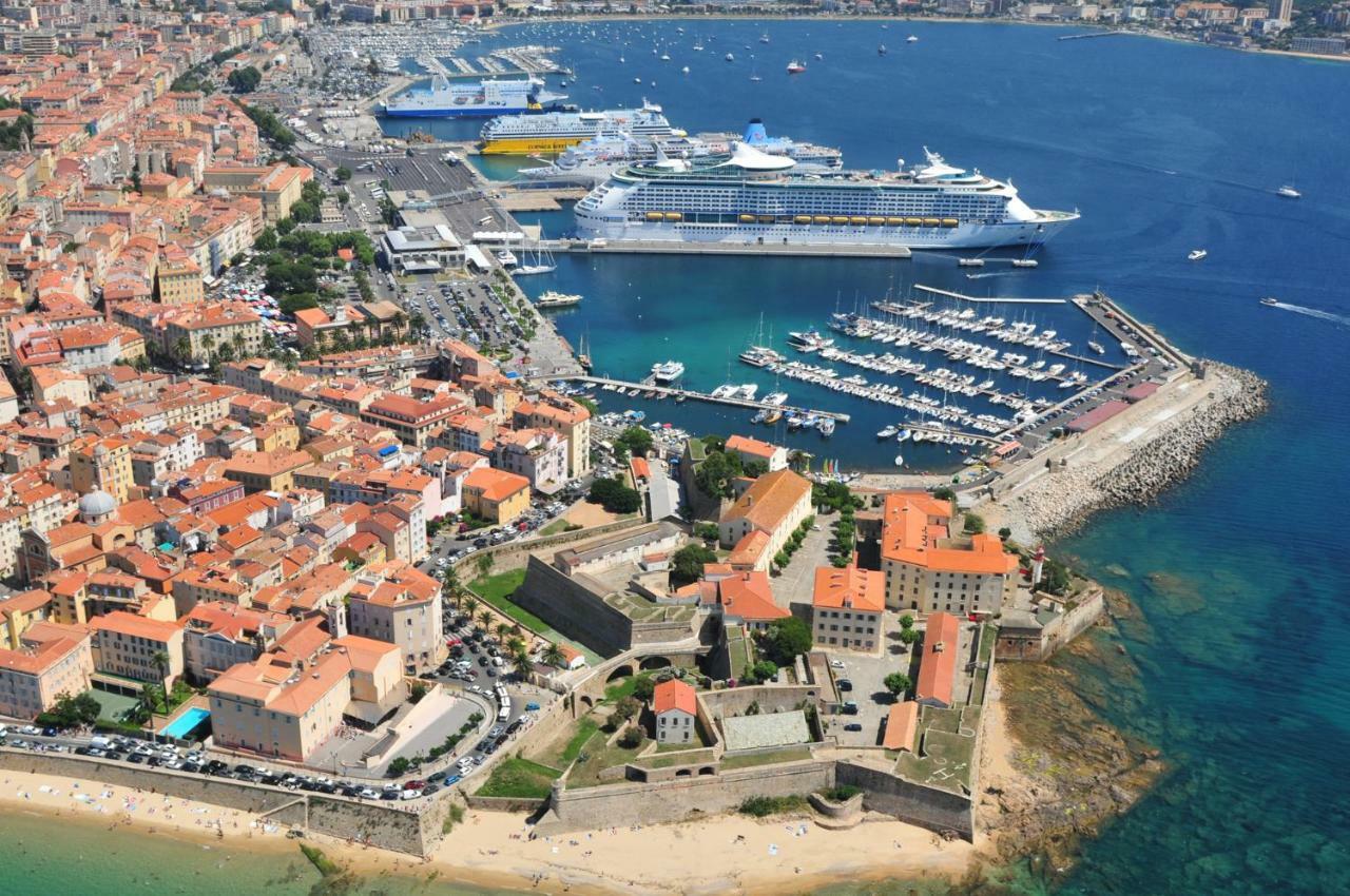 F3 - Standing Centre Ville Calme Et Climatise Ajaccio  Eksteriør bilde