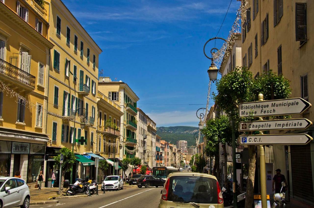 F3 - Standing Centre Ville Calme Et Climatise Ajaccio  Eksteriør bilde